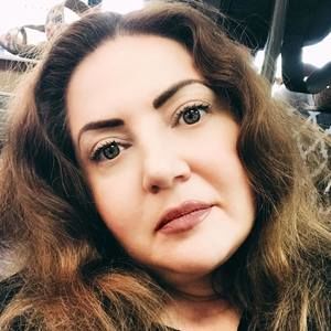 Meet your Posher, Elena